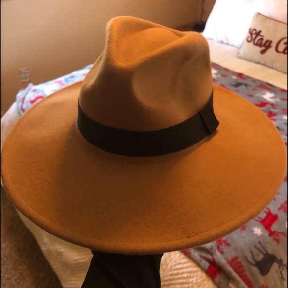 Tan Rimmed Cowboy-Style Hat - Picture 3 of 4